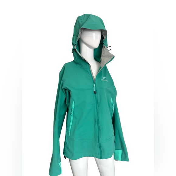 Arc’teryx Women’s Hooded Jacket Size Large – Excellent Condition - Picture 5 of 11